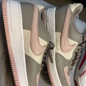 Men’s Nike Air Force 1’s.